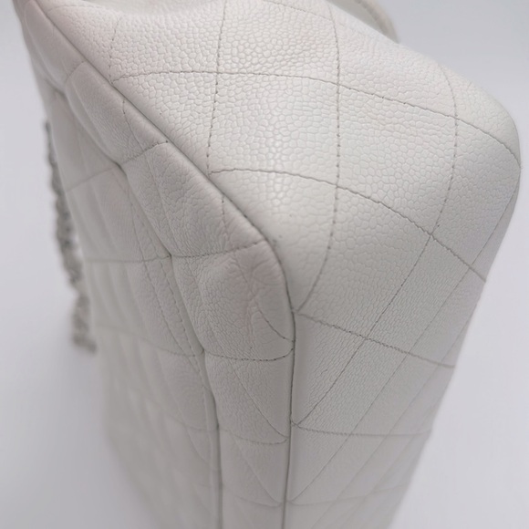 Authentic Caviar White Single Flap Jumbo CHANEL Bag with Box - Picture 11 of 17